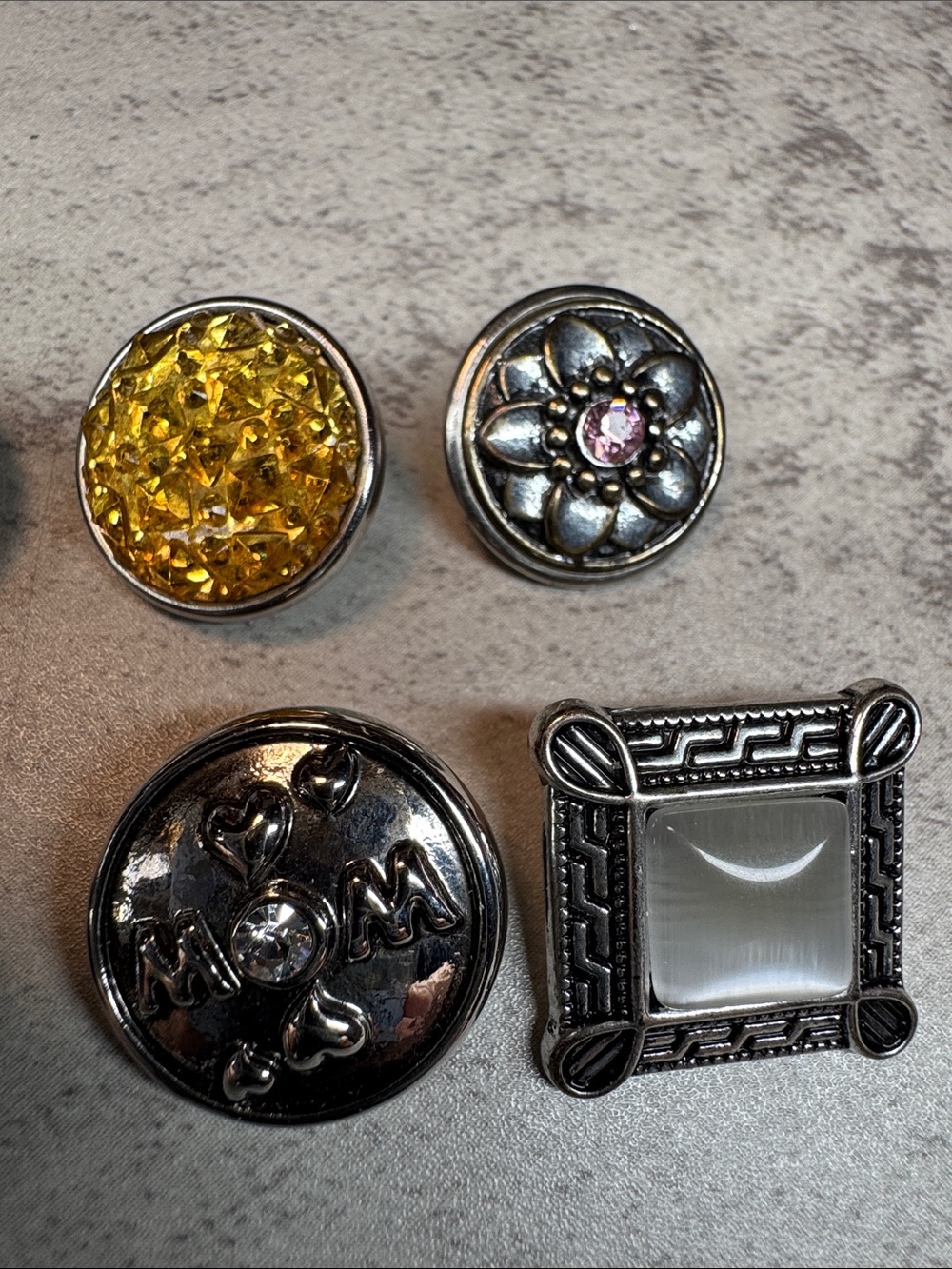 Scarf Clip and Lot of 12: 20mm Snap Button Jewelry Set with Multicolor Accents - Picture 6 of 6
